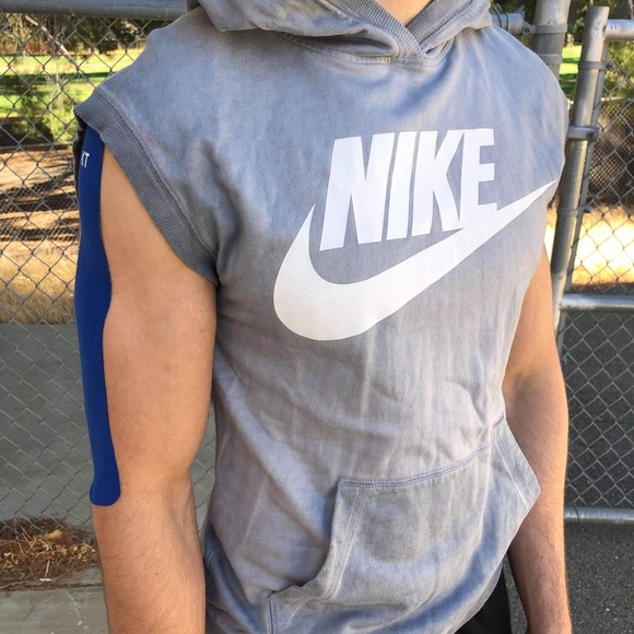 Nike - Picture 4 of 5